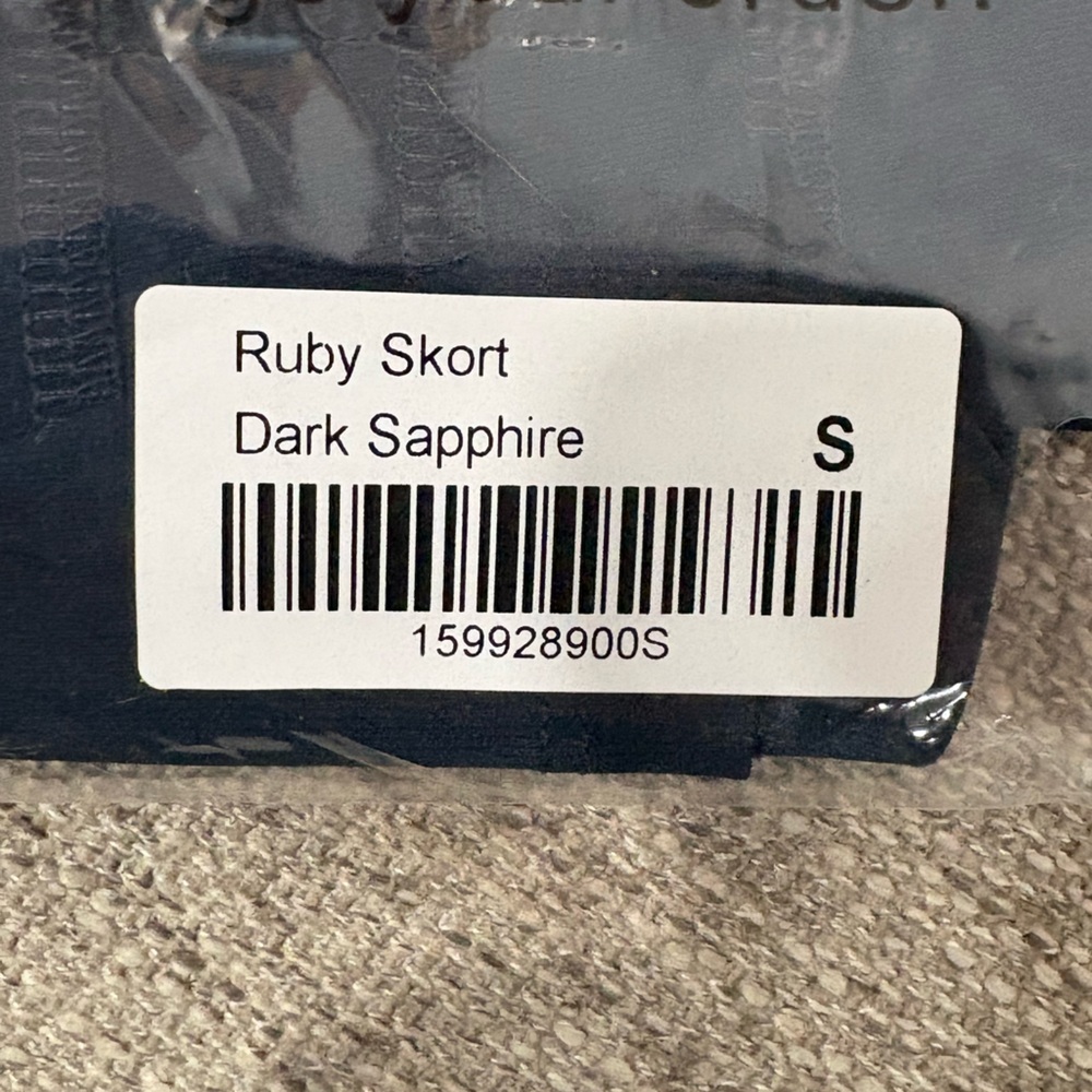 Ruby Ribbon Skort in Dark Sapphire Size Small NWT - Picture 4 of 4